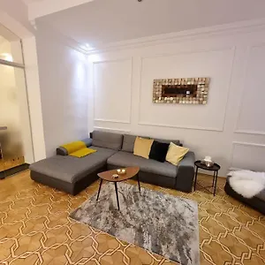 Sissi Royal - Inner 4 Bedroom Apartment