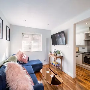 Charming & House With Garden And Free Parking Beverley